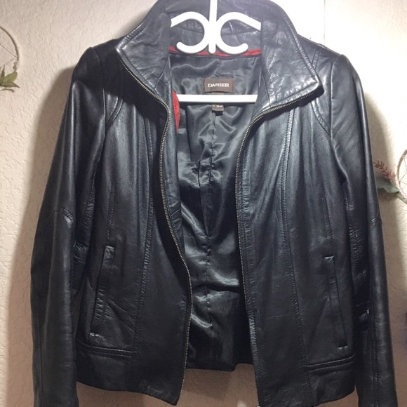 Danier leather jacket - Picture 1 of 2